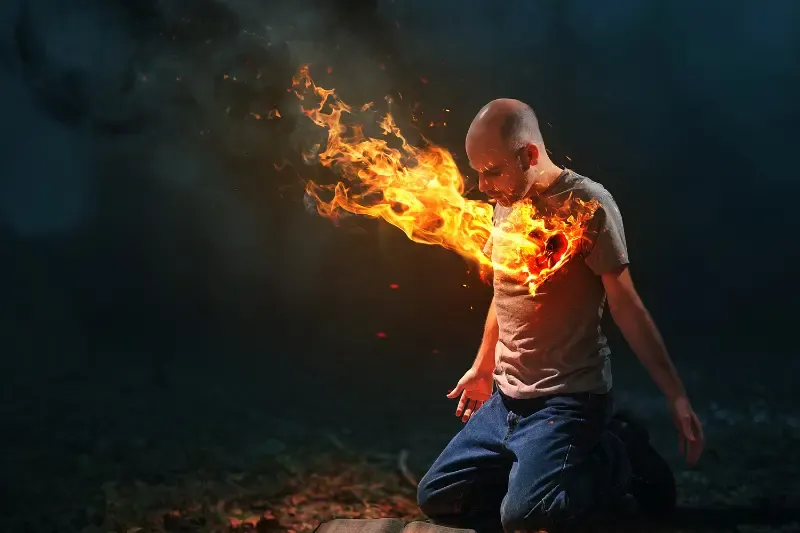 Deshen online prayer showing a man with fire in his chest