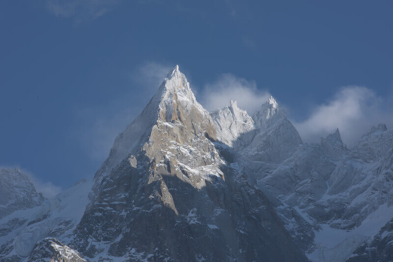 speaking to our maintains showing a mountain