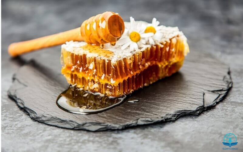 Forbidden woman image showing honeycomb