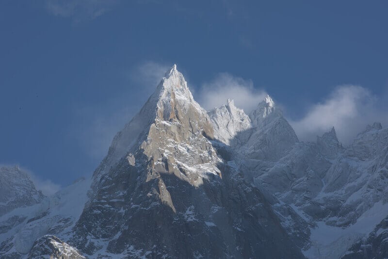 speaking to our maintains showing a mountain